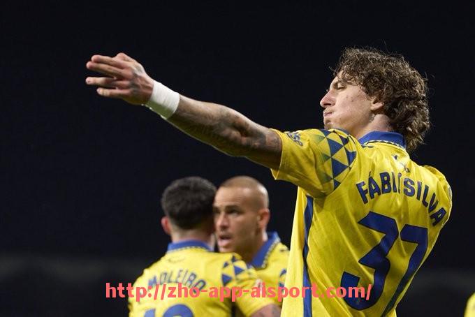 爱体育app-世俱杯历史上最佳门将数据榜单与比赛实况